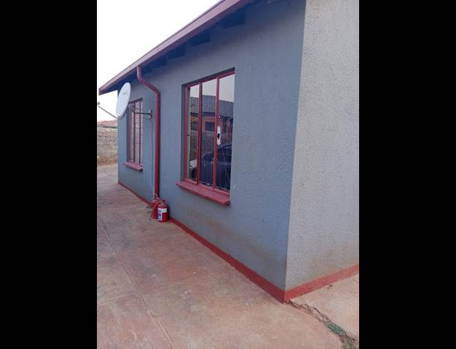 2 BEDROOM HOUSE FOR SALE IN DAWN PARK